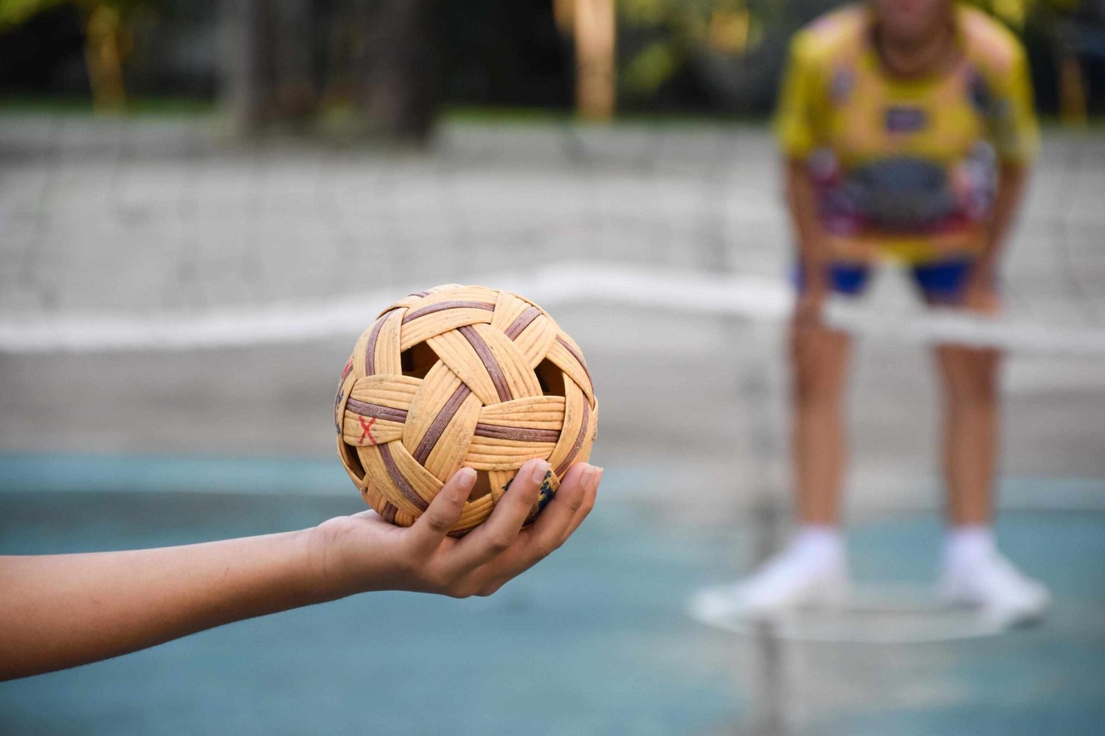 Panduan dan Peraturan Olahraga Sepak Takraw: Sejarah, Penjelasan, dan Tekniknya