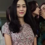 Artis Inisial AK