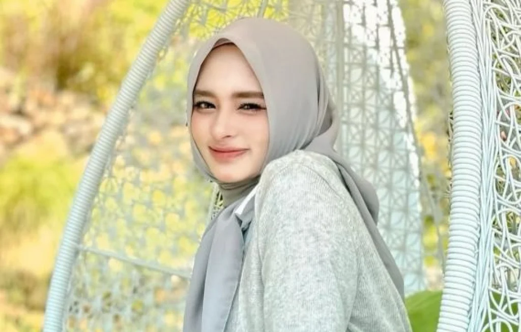 Inara Rusli Dicap Pelakor